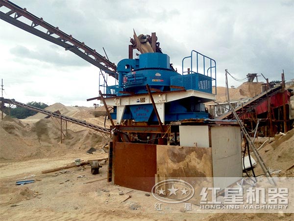 鋁礬土制砂機工作現場 鋁礬土制砂機工作現場