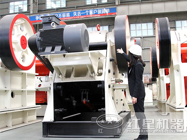 鈉長(zhǎng)石破碎機(jī)出料均勻 鈉長(zhǎng)石破碎機(jī)出料均勻