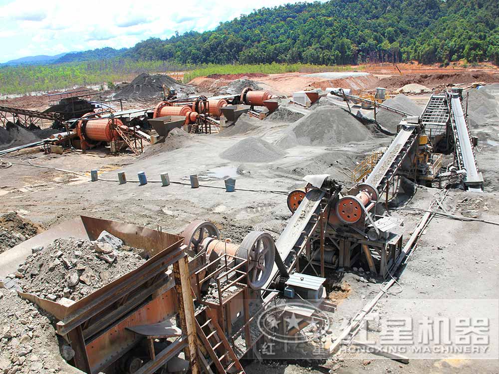 黑錳礦球磨機(jī)作業(yè)現(xiàn)場(chǎng):更環(huán)保節(jié)能 黑錳礦球磨機(jī)作業(yè)現(xiàn)場(chǎng):更環(huán)保節(jié)能