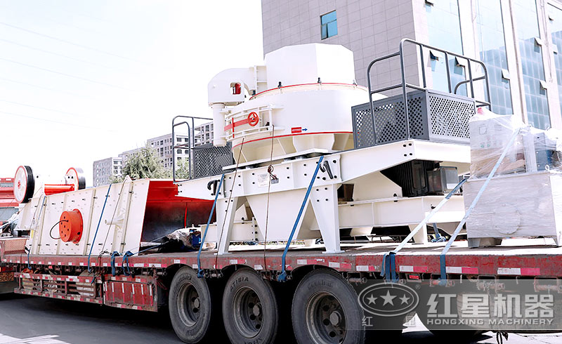 時產(chǎn)1000噸石灰石破碎生產(chǎn)線整套設備發(fā)貨現(xiàn)場 時產(chǎn)1000噸石灰石破碎生產(chǎn)線整套設備發(fā)貨現(xiàn)場