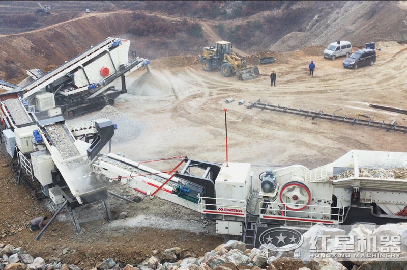 河南履帶移動破碎機作業(yè)現(xiàn)場 河南履帶移動破碎機作業(yè)現(xiàn)場