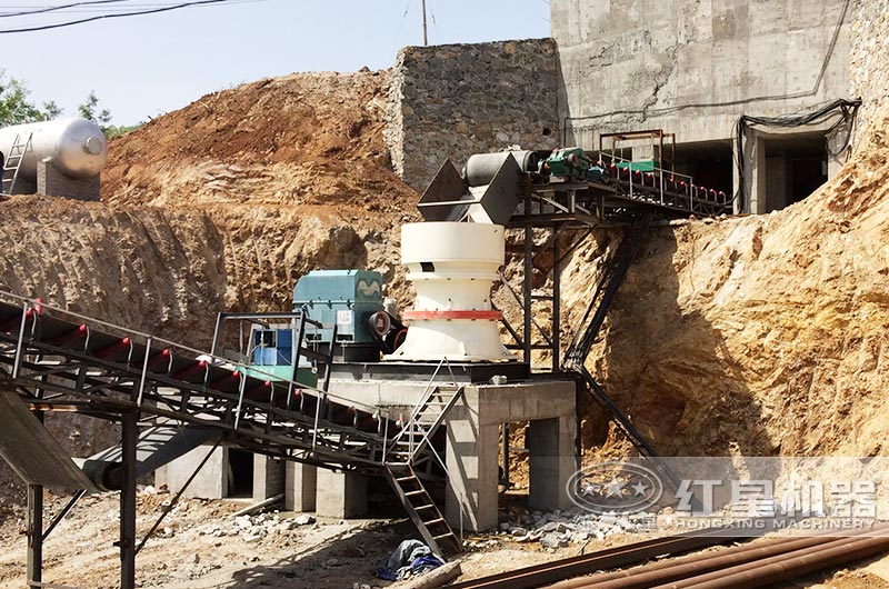 河南信陽200噸河卵石砂石料生產線現場 河南信陽200噸河卵石砂石料生產線現場
