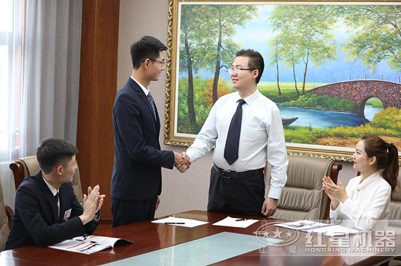 結合客戶需求量身設計 結合客戶需求量身設計