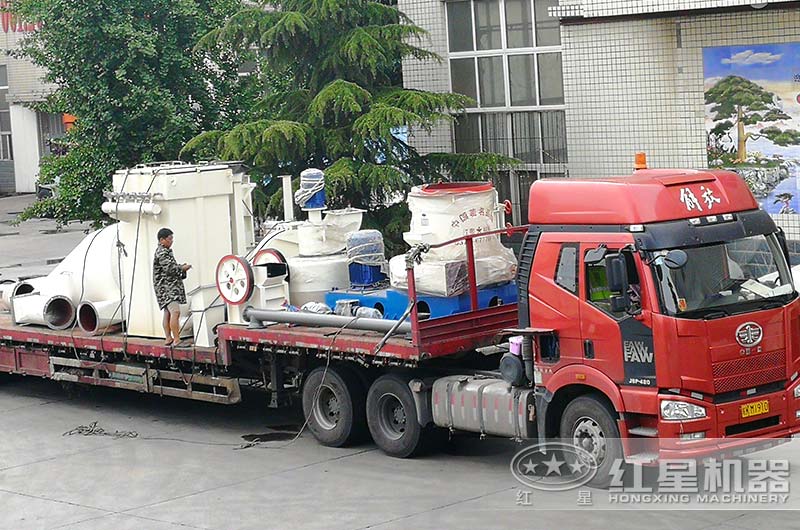 高強(qiáng)磨粉機(jī)發(fā)往山西 高強(qiáng)磨粉機(jī)發(fā)往山西