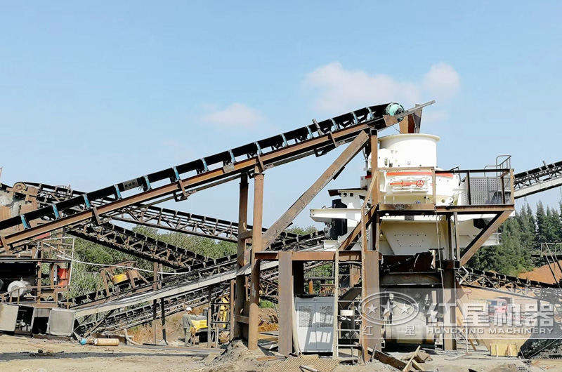 小型制砂機(jī)生產(chǎn)現(xiàn)場,第二季度開始盈利 小型制砂機(jī)生產(chǎn)現(xiàn)場,第二季度開始盈利