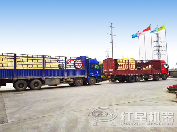 山石破碎機發(fā)貨現(xiàn)場圖 山石破碎機發(fā)貨現(xiàn)場圖