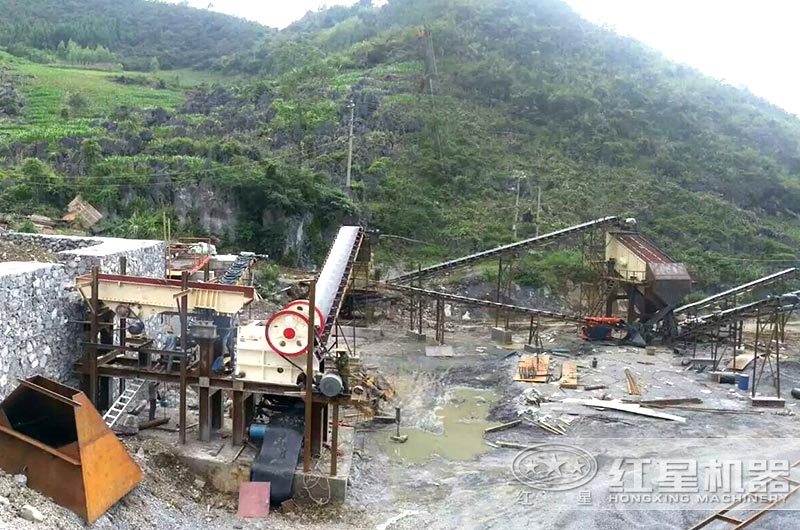 鉬礦破碎機(jī)生產(chǎn)線圖片 鉬礦破碎機(jī)生產(chǎn)線圖片