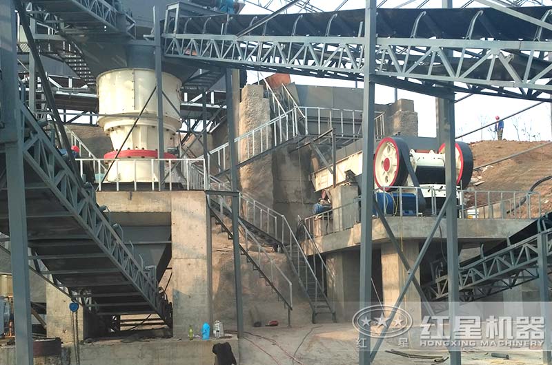 石頭破碎機生產(chǎn)線實拍圖 石頭破碎機生產(chǎn)線實拍圖