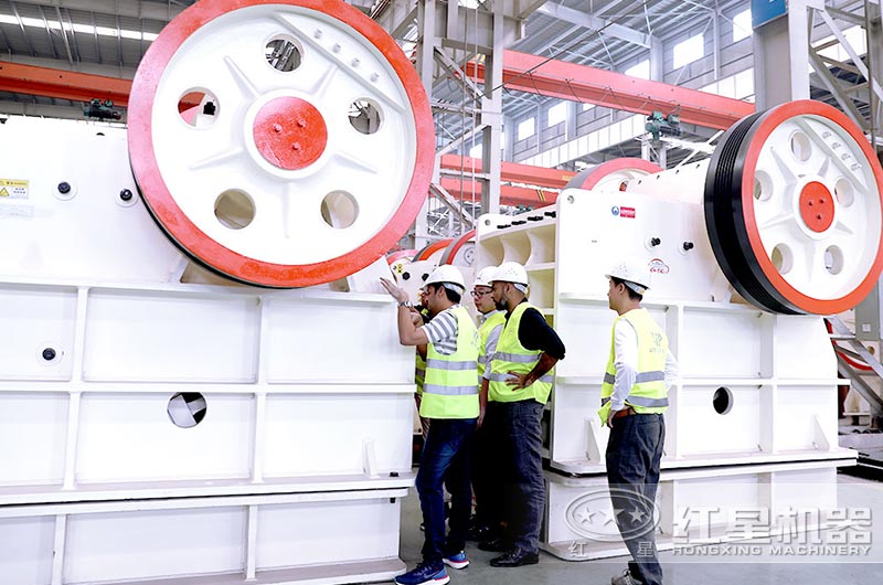 客戶來廠考察頭破機設備 客戶來廠考察頭破機設備