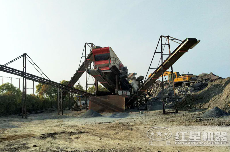 煤炭移動(dòng)破碎生產(chǎn)線實(shí)拍圖 煤炭移動(dòng)破碎生產(chǎn)線實(shí)拍圖
