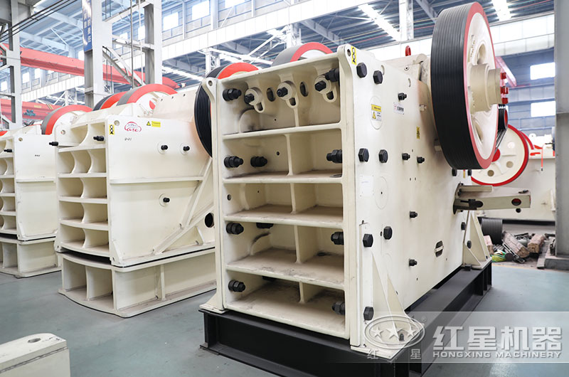 砂石料生產線全套設備:顎式破碎機 砂石料生產線全套設備:顎式破碎機