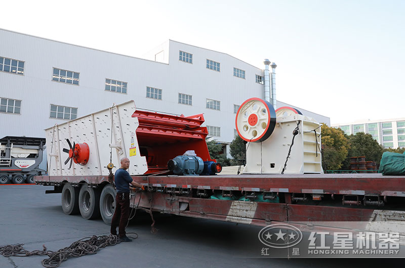 300×1300細(xì)顎破設(shè)備發(fā)貨 300×1300細(xì)顎破設(shè)備發(fā)貨