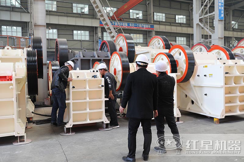 客戶來廠參觀，近距離了解設備