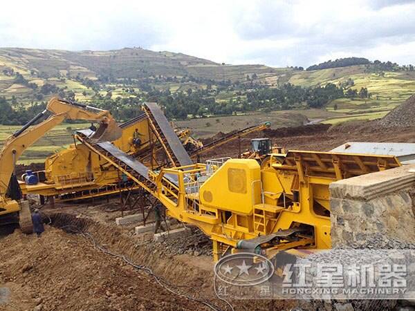 菲律賓某公路修建工程現(xiàn)場 菲律賓某公路修建工程現(xiàn)場