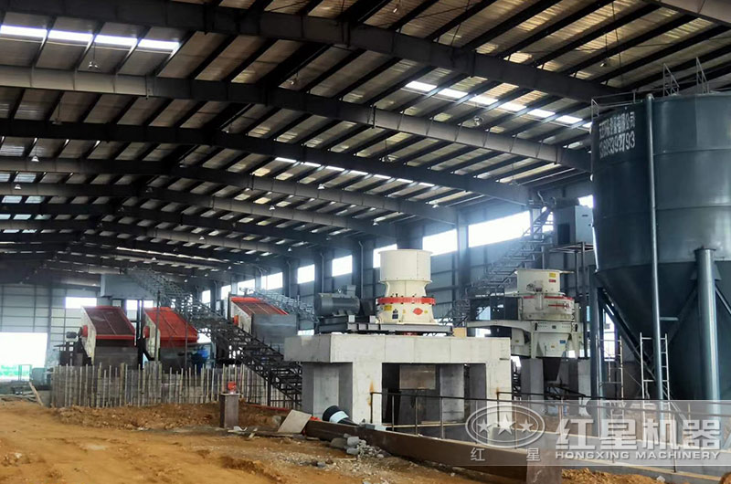 花崗巖破碎加工客戶(hù)現(xiàn)場(chǎng)實(shí)拍