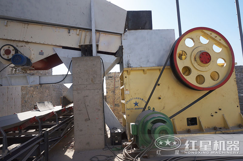 日產5萬噸大型顎式破碎機 日產5萬噸大型顎式破碎機