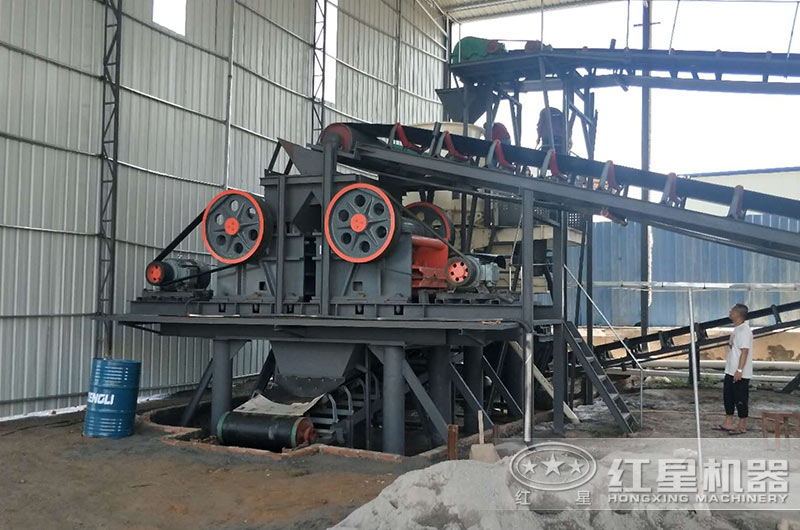 細(xì)鄂破聯(lián)機(jī)作業(yè)現(xiàn)場(chǎng) 細(xì)鄂破聯(lián)機(jī)作業(yè)現(xiàn)場(chǎng)