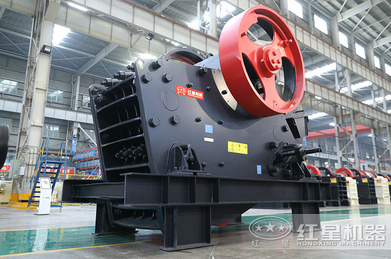 大型鄂式破碎機(jī)