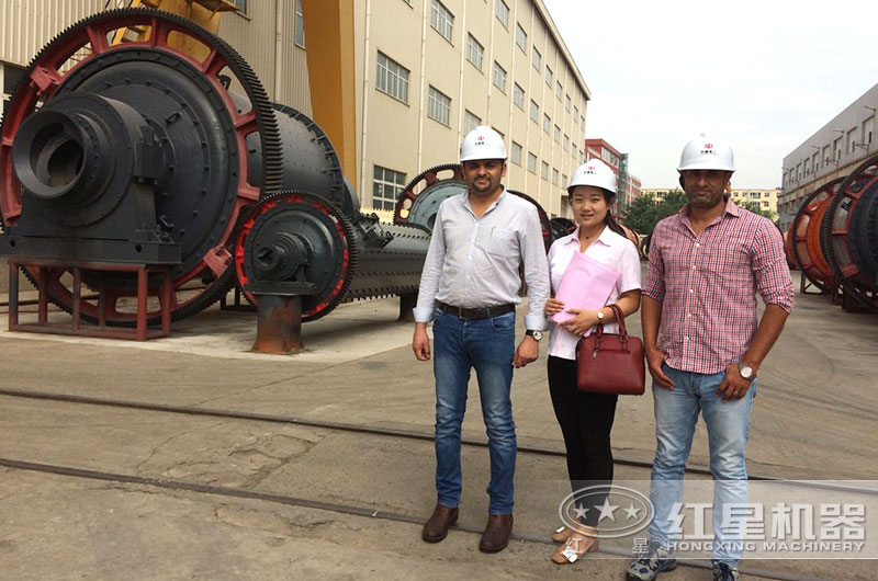 客戶來廠考察球磨機(jī)設(shè)備 客戶來廠考察球磨機(jī)設(shè)備