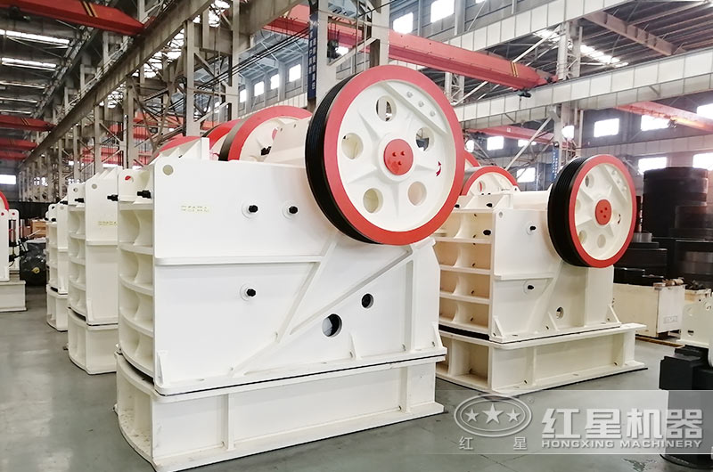 鄂式碎石機(jī) 鄂式碎石機(jī)